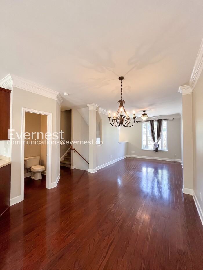 7222 Althorp Way - Photo 5 of 31