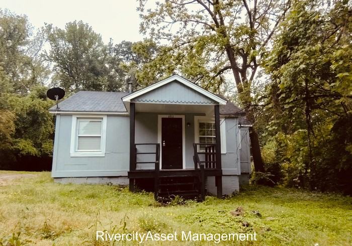 1911 The Oaks Ave