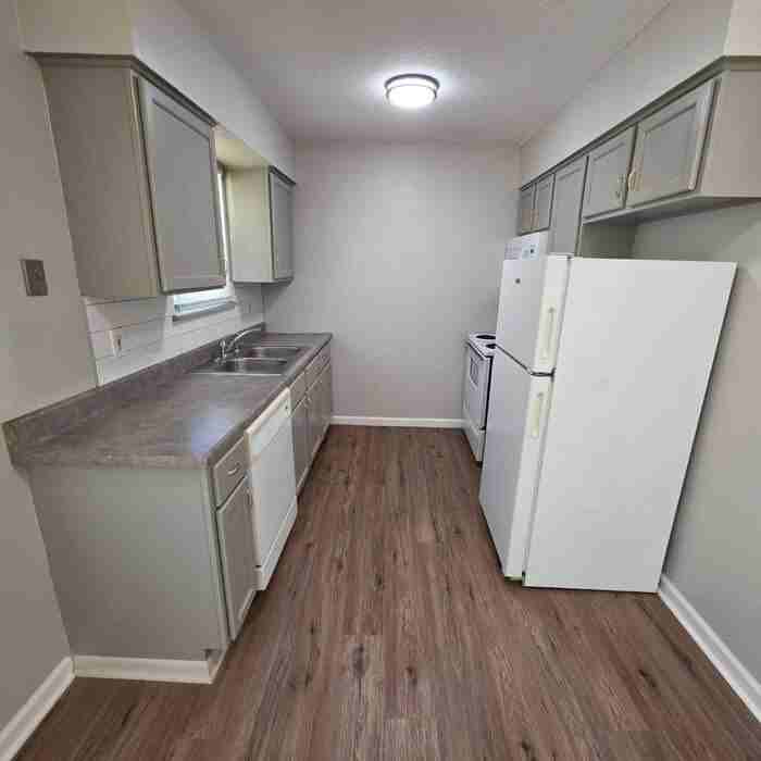 408 Ne Westwind Dr #B - Photo 6 of 13