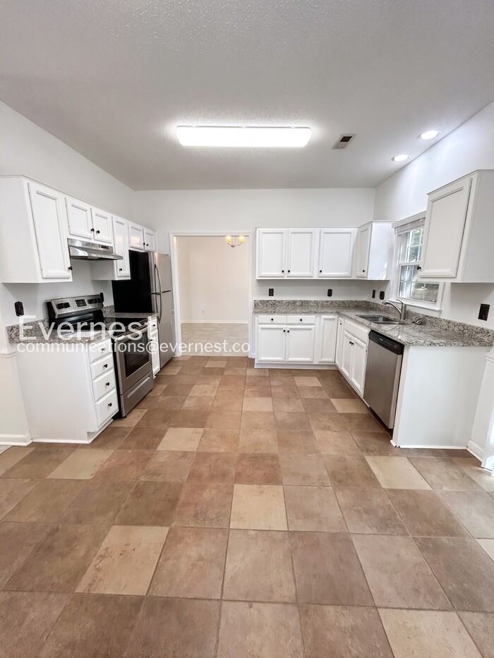 3312 Northbrook Dr - Photo 4 of 31