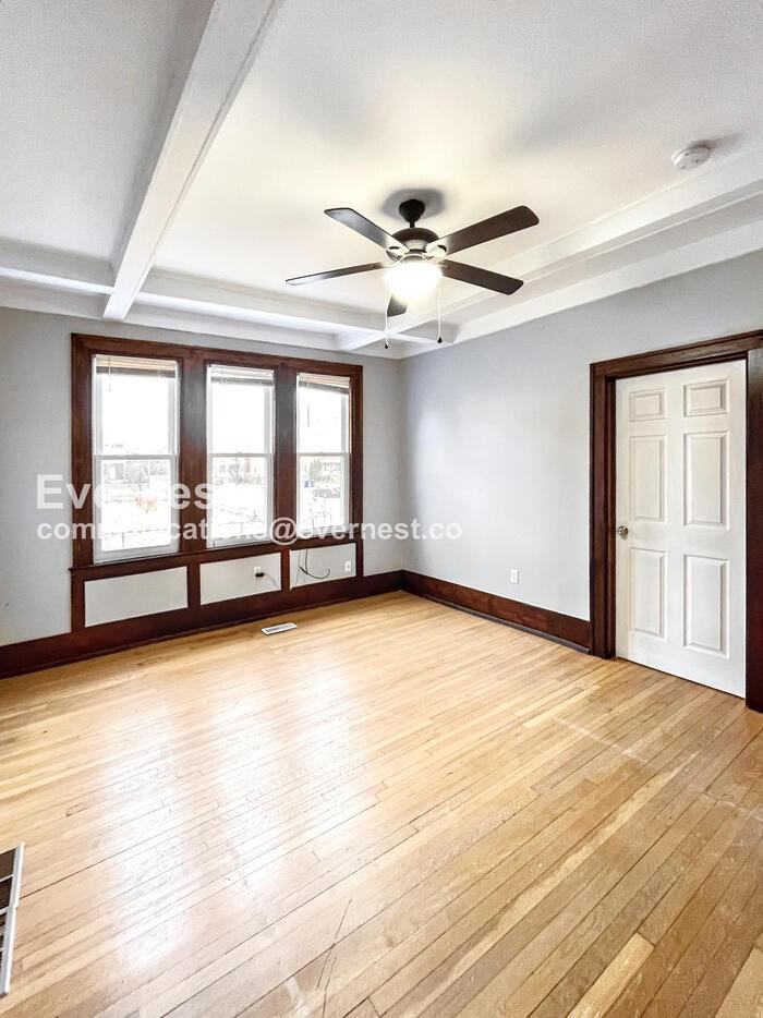 9429 Brush St #1B - Photo 4 of 19