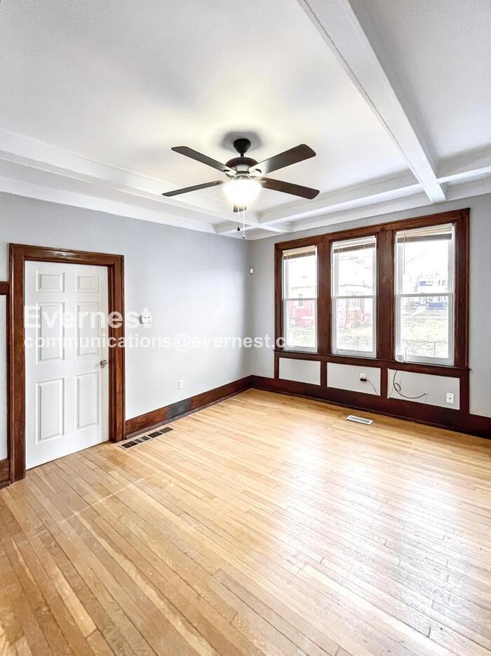 9429 Brush St #1B - Photo 5 of 19