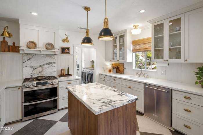 640 E Rio Grande St #NA - Photo 5 of 19