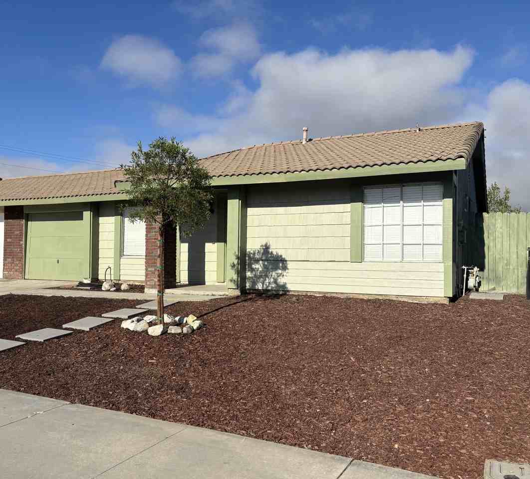 2068 Whitman Dr #NA - Photo 2 of 2