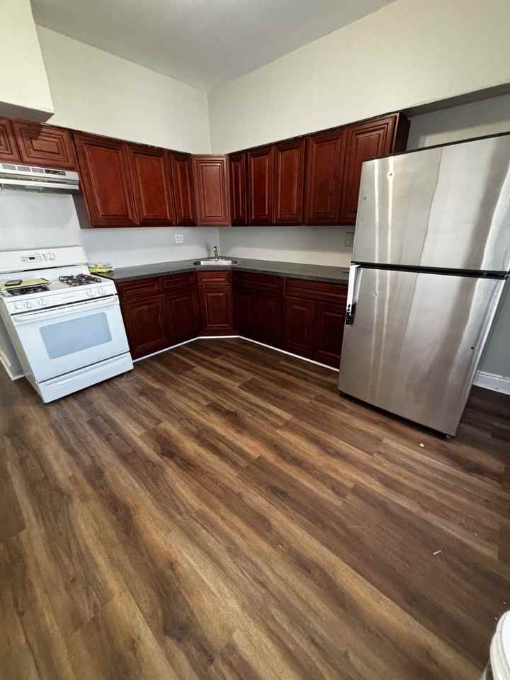 203 Lawrence Pl #2 - Photo 2 of 10