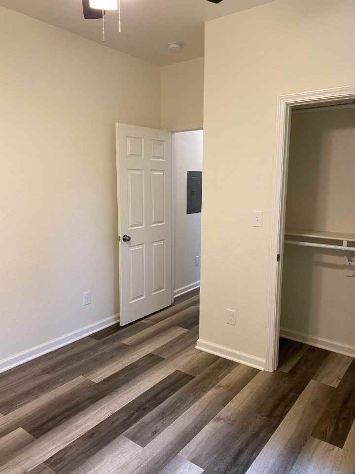 611 N Border Ave #300 - Photo 4 of 4