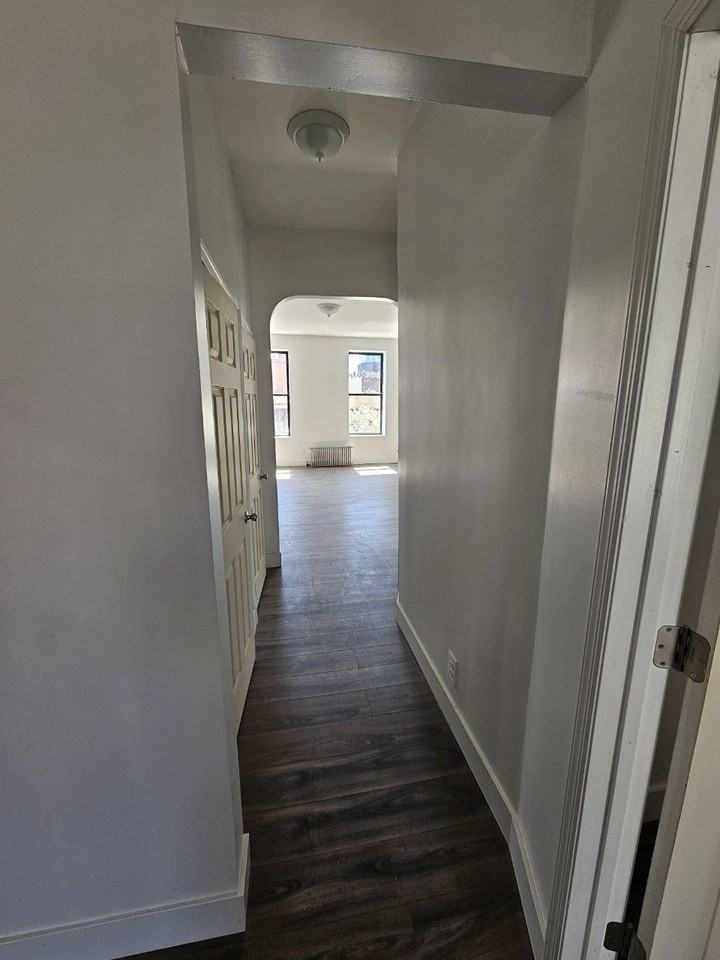 975 Fulton St #2 - Photo 3 of 11