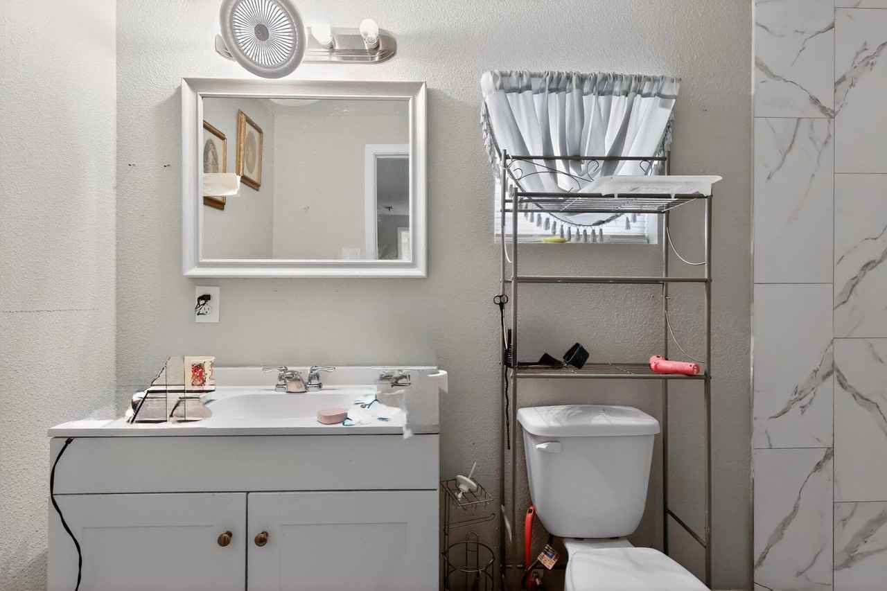 511 W Orange St #NA - Photo 4 of 8