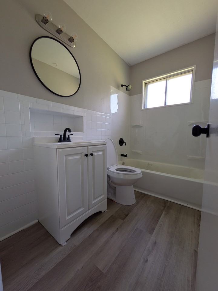 1473 Broadlawns Ln #NA - Photo 4 of 9