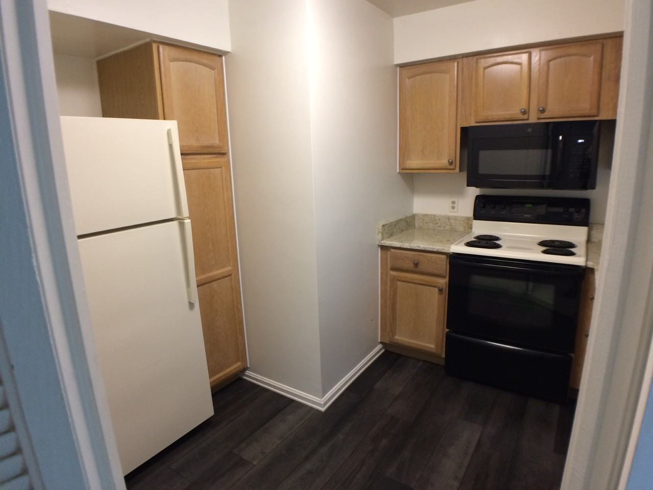 626 Newbridge Ct #626 - Photo 5 of 8