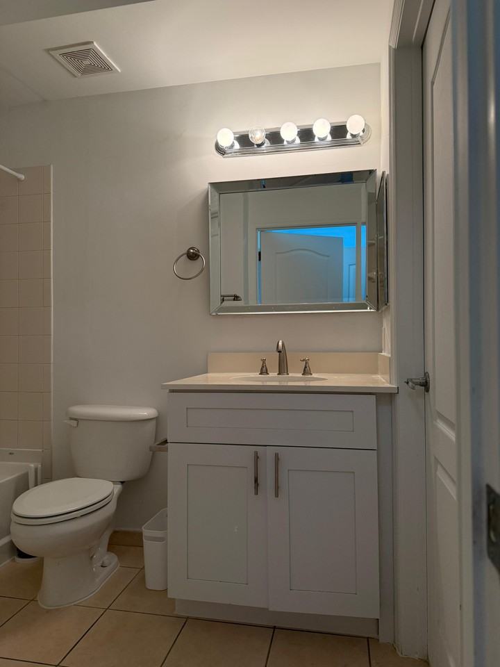 6001 Sw 70th St #451ROOM1 - Photo 5 of 16