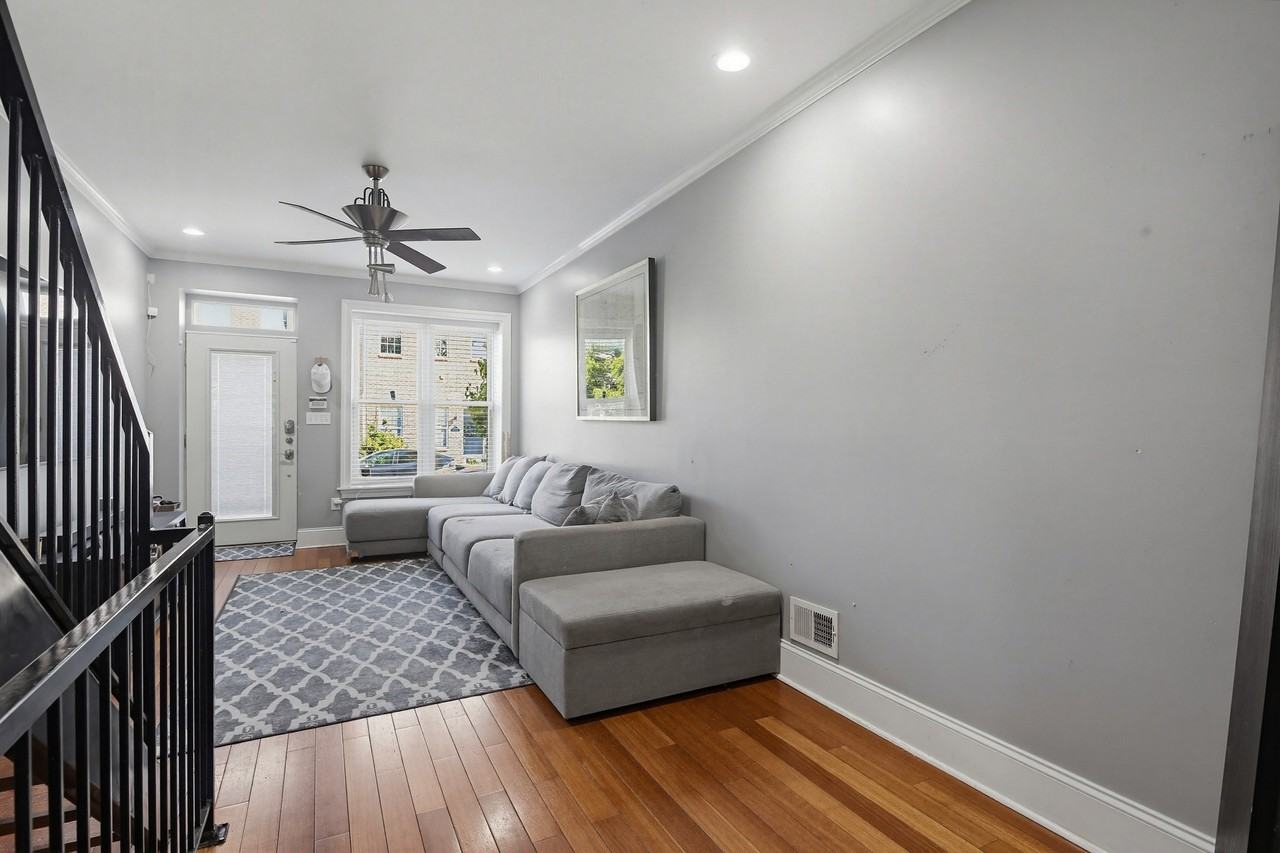 2725 Fait Ave - Photo 5 of 29