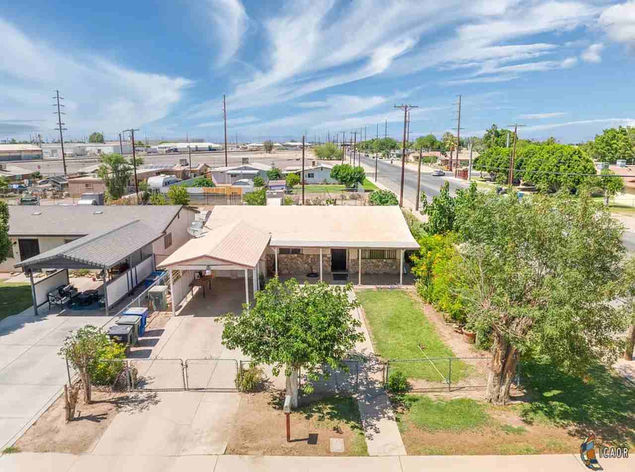 991 C St #NA - Photo 2 of 10
