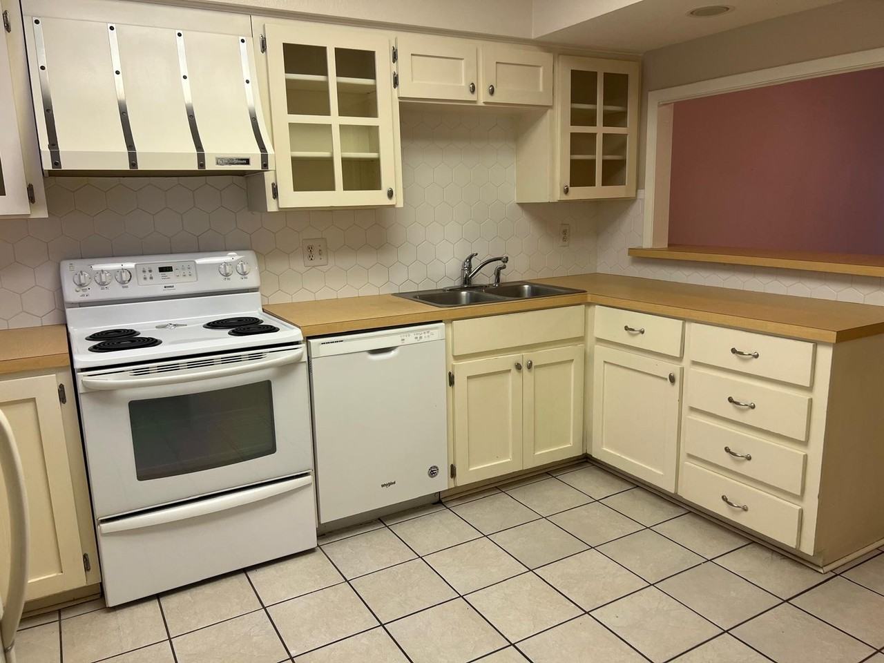 1401 N 15th St #9 - Photo 5 of 21