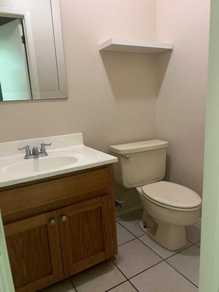 1401 N 15th St #9 - Photo 6 of 21