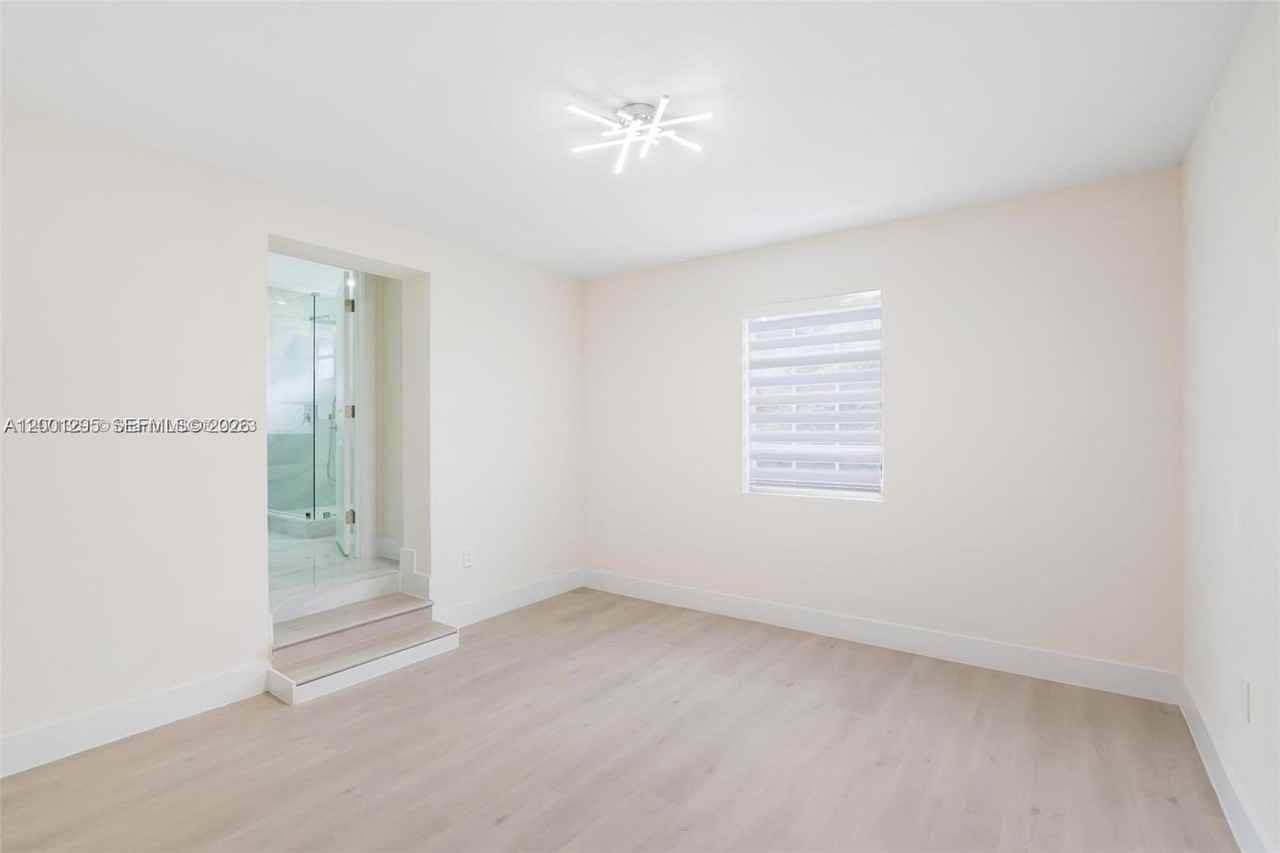 212 Nw 103rd St #NA - Photo 3 of 24