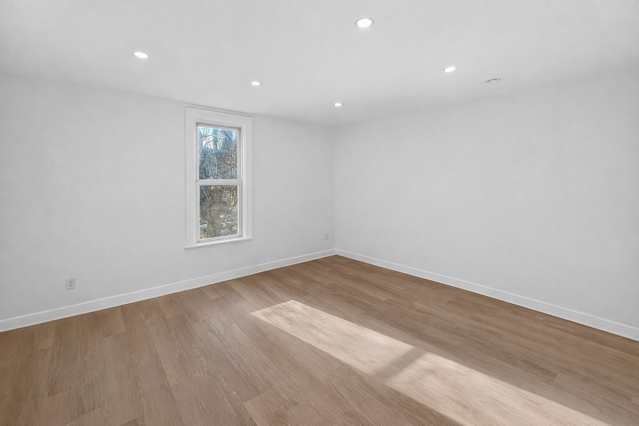 460 William St #2 - Photo 6 of 31