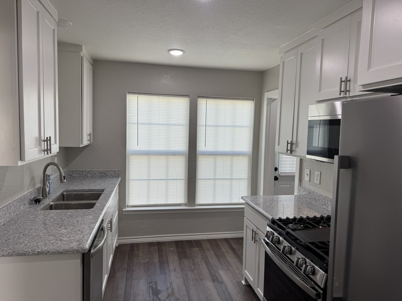 616 N Pacific St #NA - Photo 3 of 9