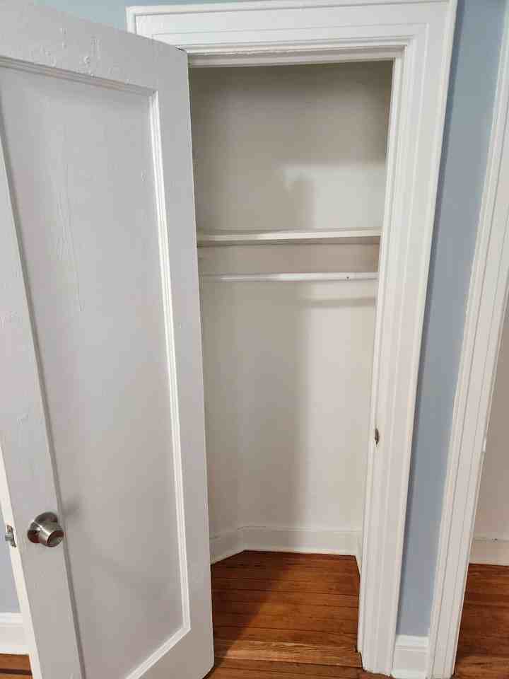 Morris Park Ave #6 - Photo 7 of 16