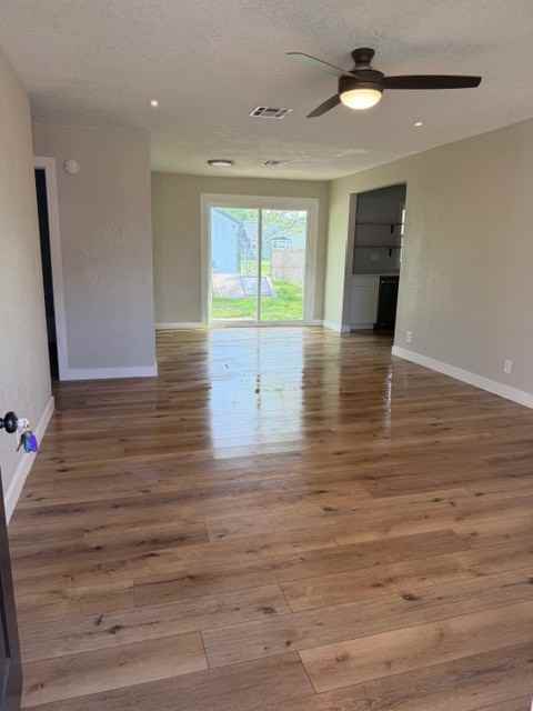 419 Coyne St #NA - Photo 2 of 14