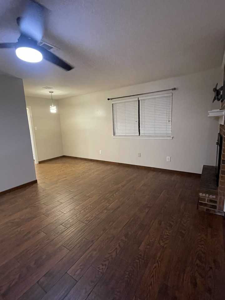 6603 Nw Denver Ave #A - Photo 7 of 20