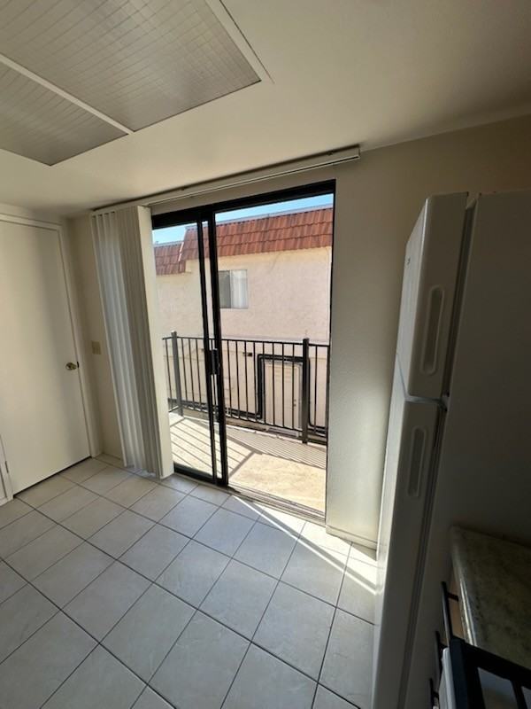 3330 Harding St #J - Photo 4 of 16