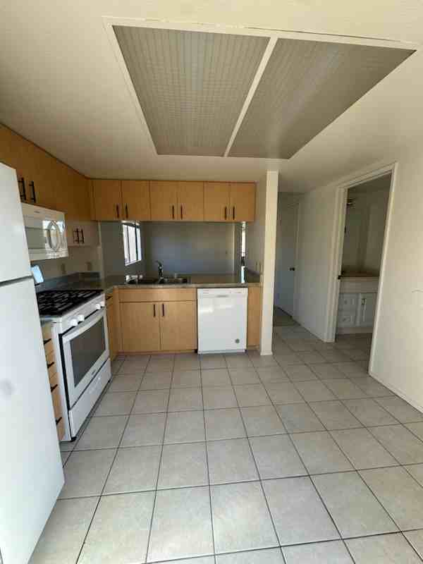 3330 Harding St #J - Photo 7 of 16