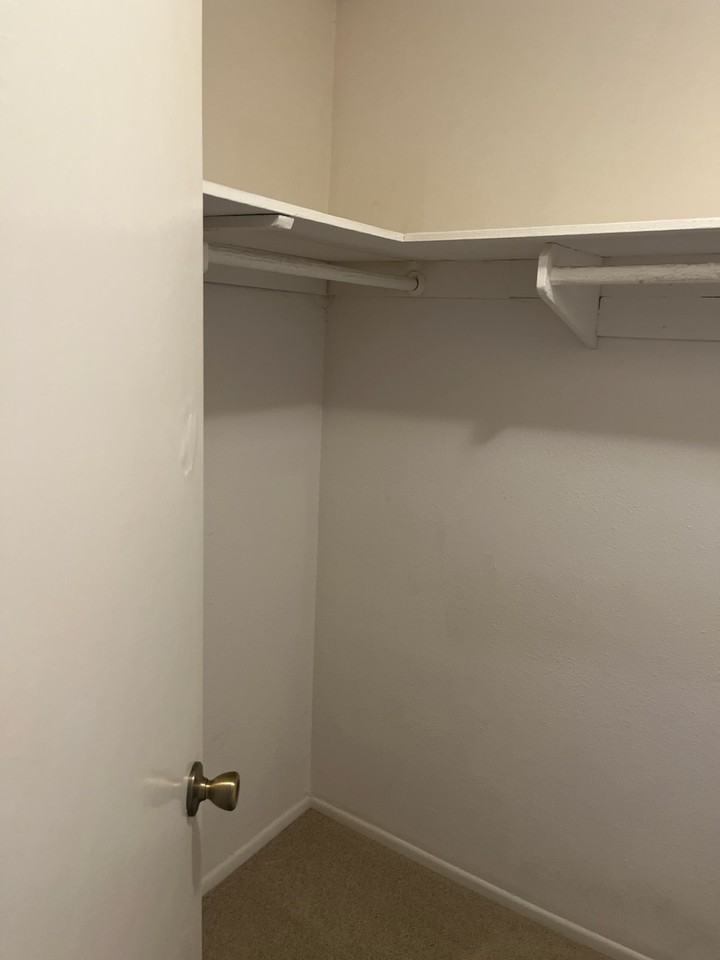 3316 Harding St #7 - Photo 4 of 10