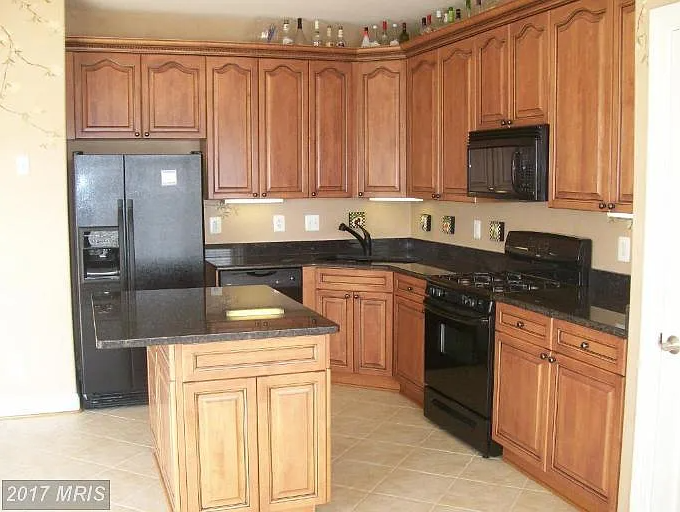 200 Cross Keys Pl #200 - Photo 7 of 20