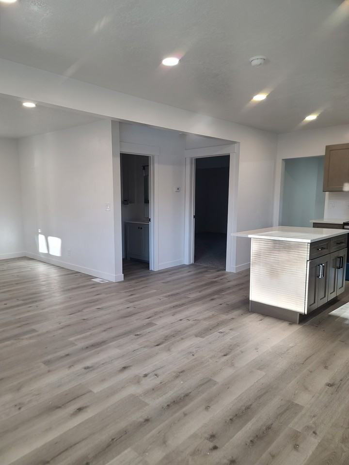 974 Grant Ave #NA - Photo 2 of 7