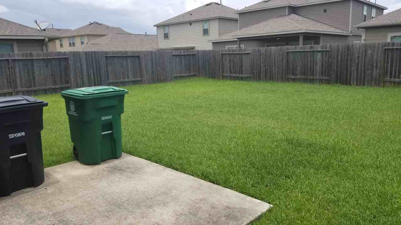 1915 Howth Ave #NA - Photo 3 of 31