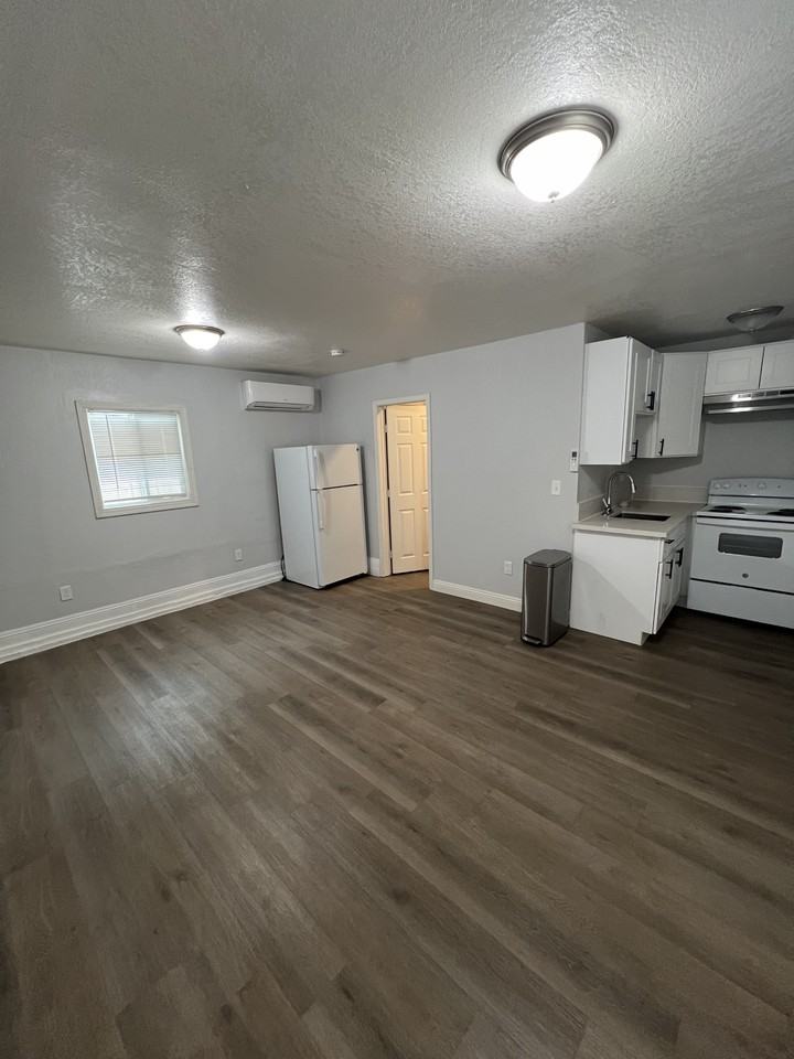 15464 Pomona Rincon Rd #NA - Photo 7 of 13