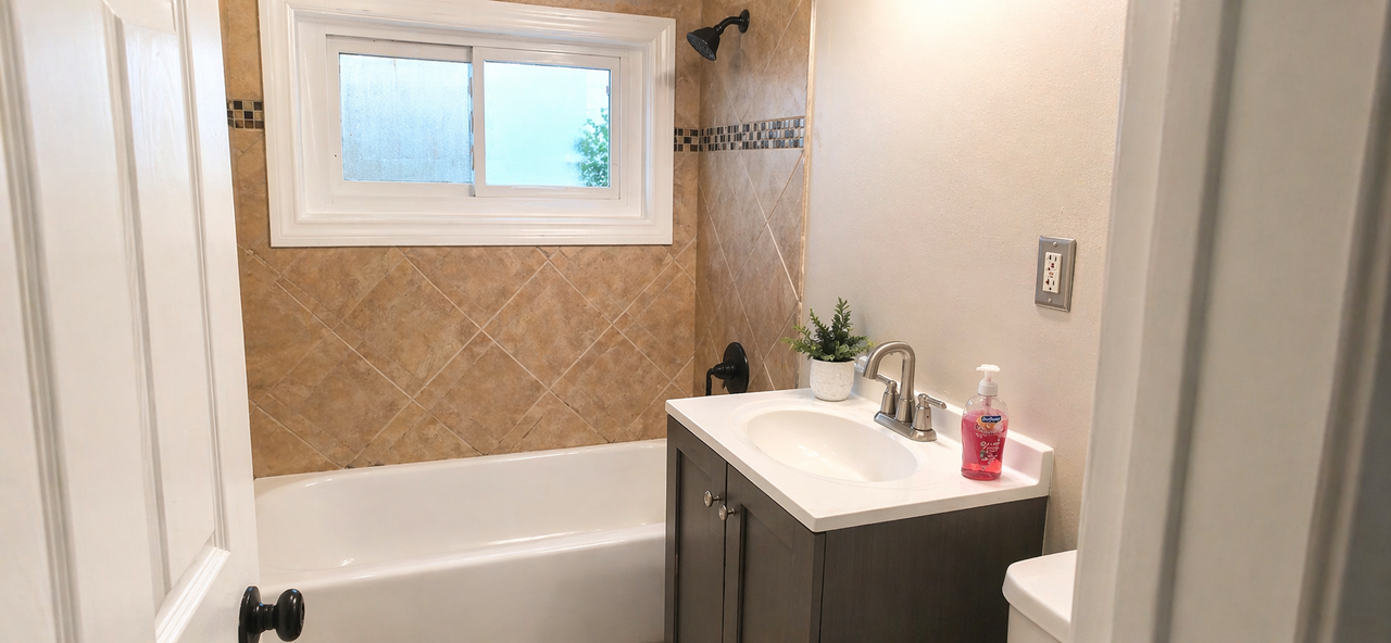 7511 Lyons St #NA - Photo 6 of 10