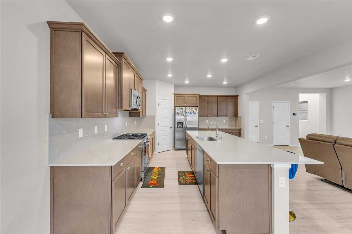 1521 10th Pl #NA - Photo 6 of 37