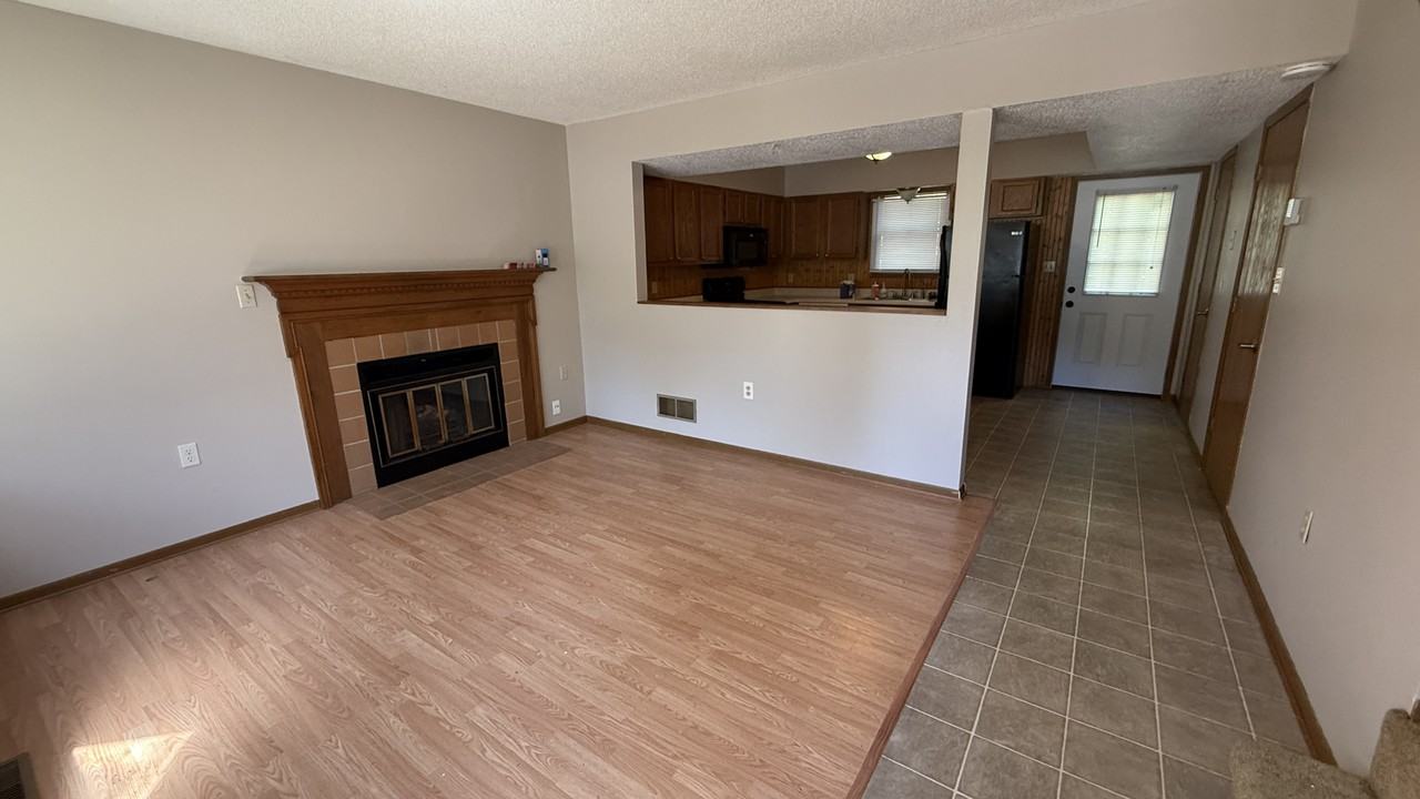 4 Dubois Ct #4 - Photo 3 of 20