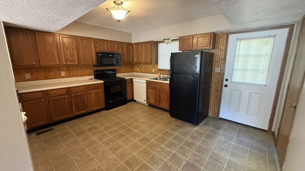 4 Dubois Ct #4 - Photo 4 of 20