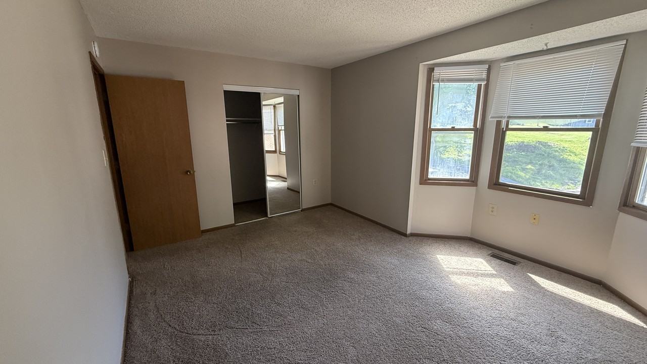 4 Dubois Ct #4 - Photo 7 of 20