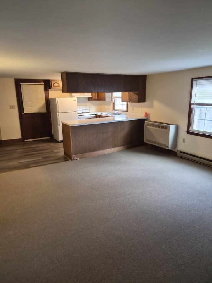 212 W Main St #NA - Photo 2 of 6