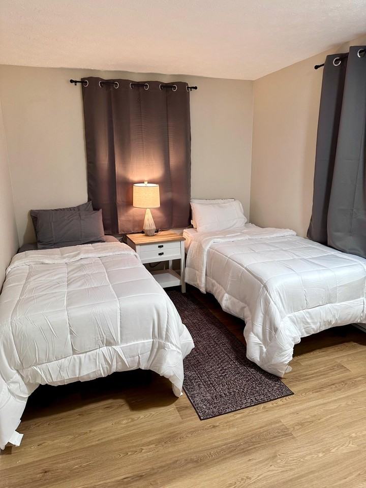 177 25th St Se #NA - Photo 2 of 10