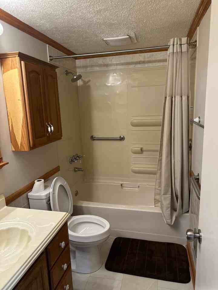 177 25th St Se #NA - Photo 3 of 10