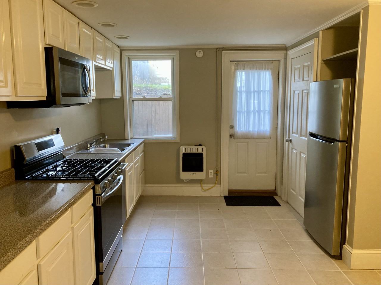 210 Allen St #NA - Photo 5 of 22