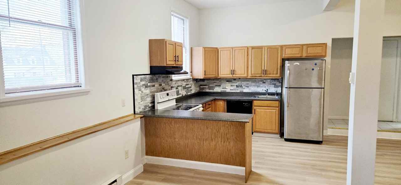 537 Goepp Cir #B - Photo 3 of 20