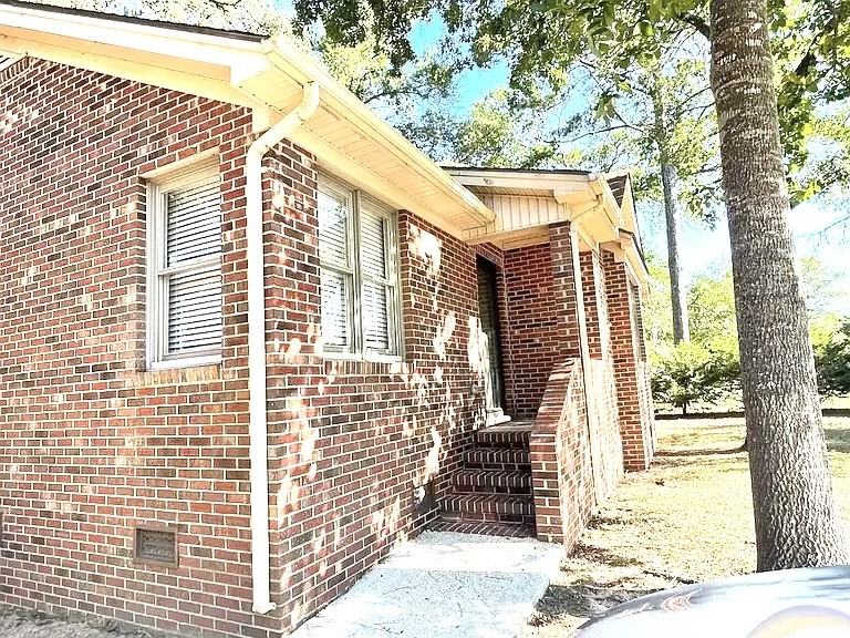 322 Ne 45th St #NA - Photo 2 of 14