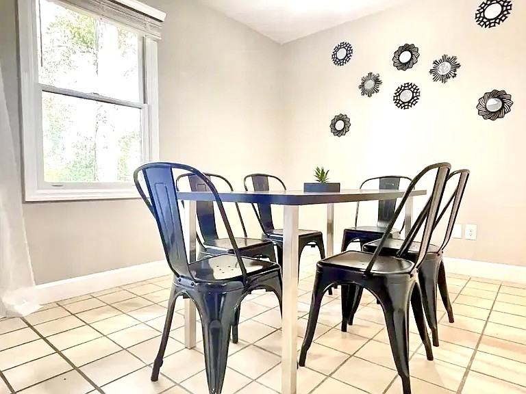 322 Ne 45th St #NA - Photo 6 of 14