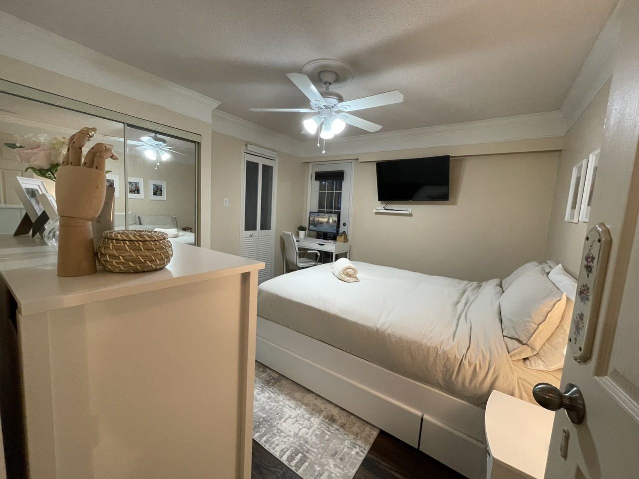 5100 Fulwell Street - Photo 7 of 9