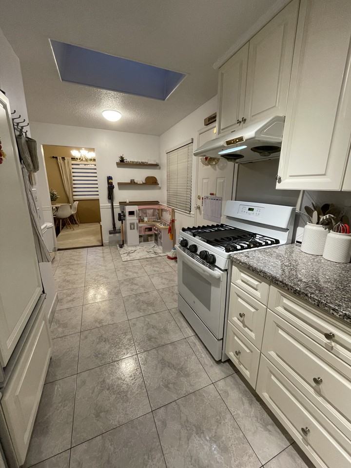 5100 Fulwell Street - Photo 2 of 9