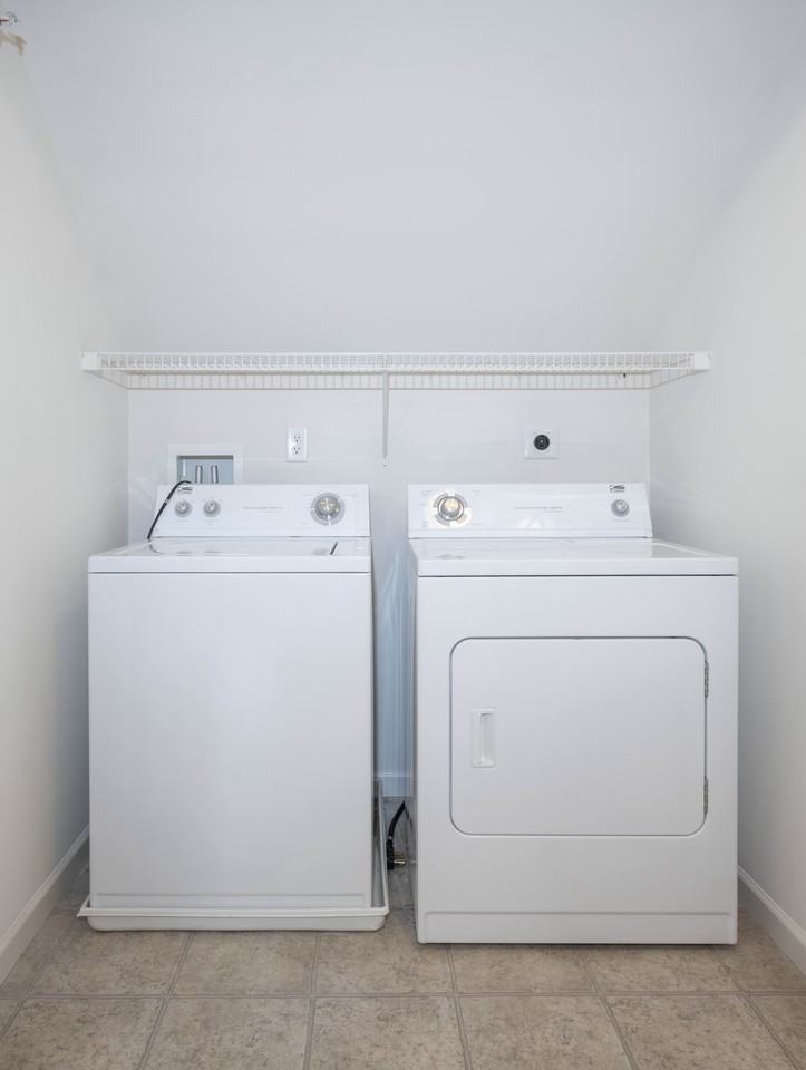 156 Hampden Dr - Photo 6 of 6