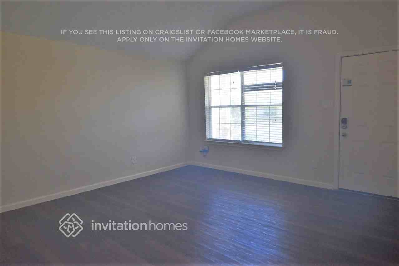 8567 Chaletford Dr - Photo 2 of 13