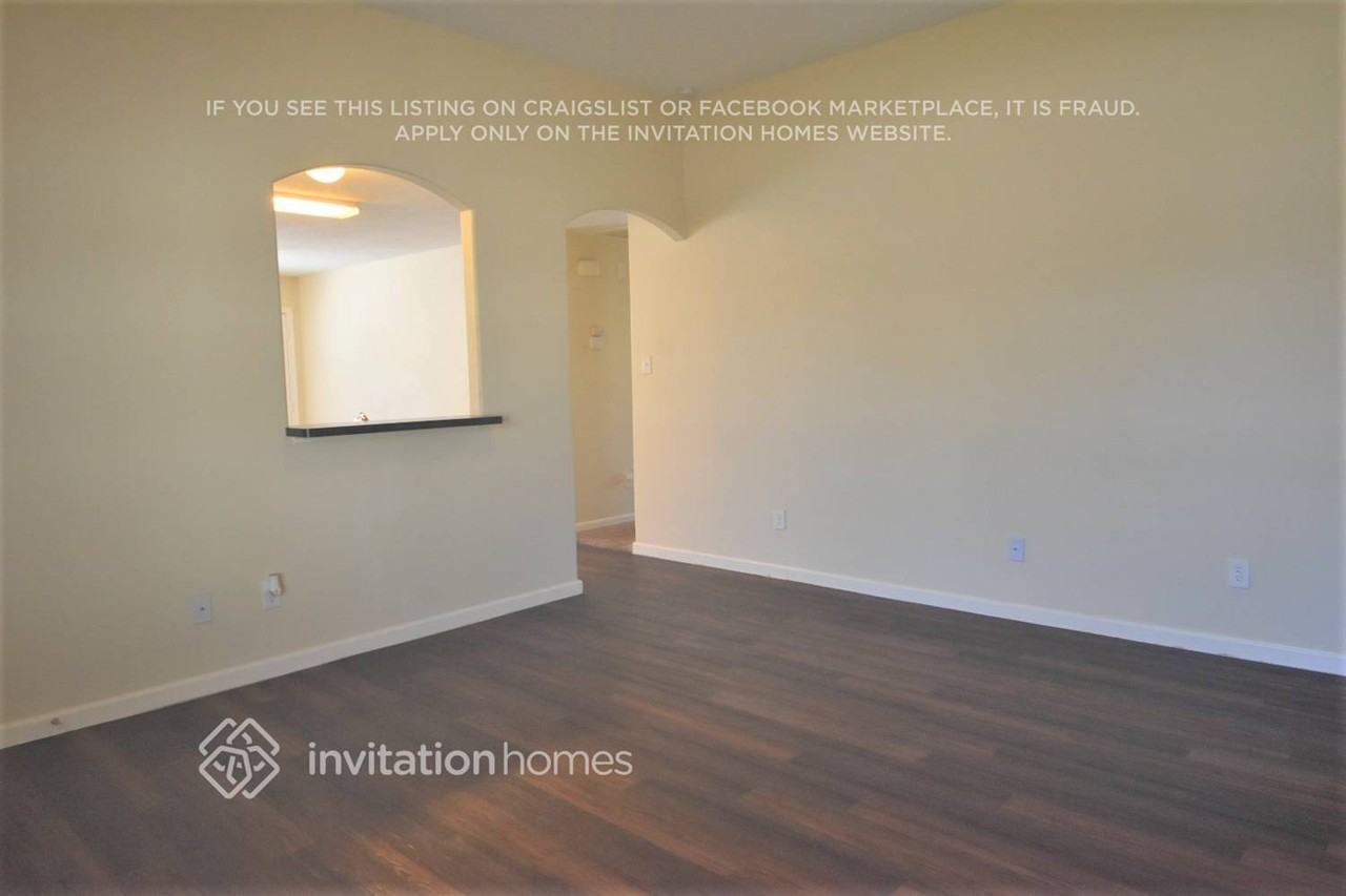 8567 Chaletford Dr - Photo 3 of 13