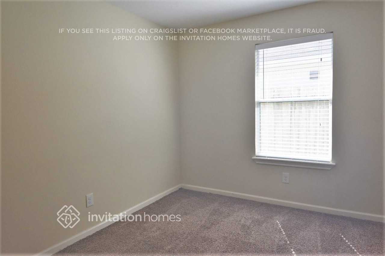 8567 Chaletford Dr - Photo 7 of 13